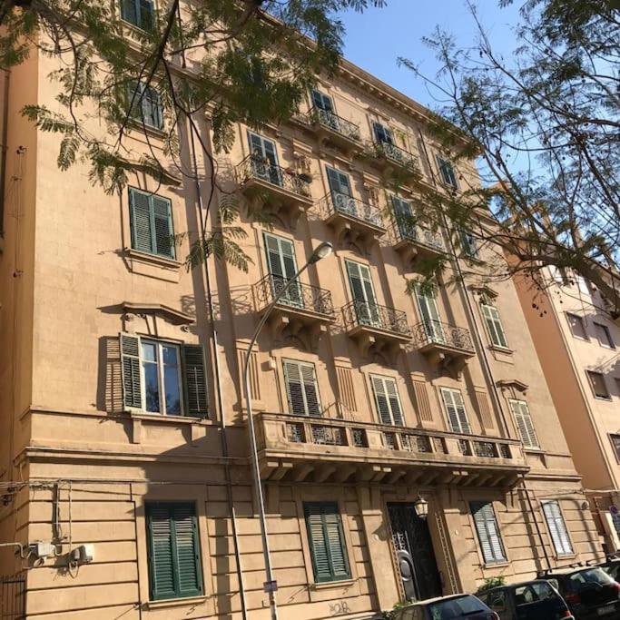 Bibi Appartamento A Due Passi Dal Tribunale Centro Palermo Esterno foto